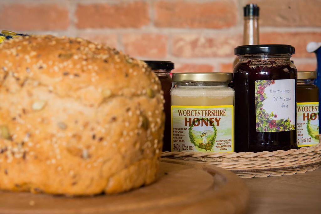 Huntlands Farm Bed & Breakfast Bromyard Esterno foto